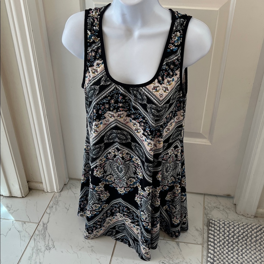 Elegant Black and Cream Women's Tank Top